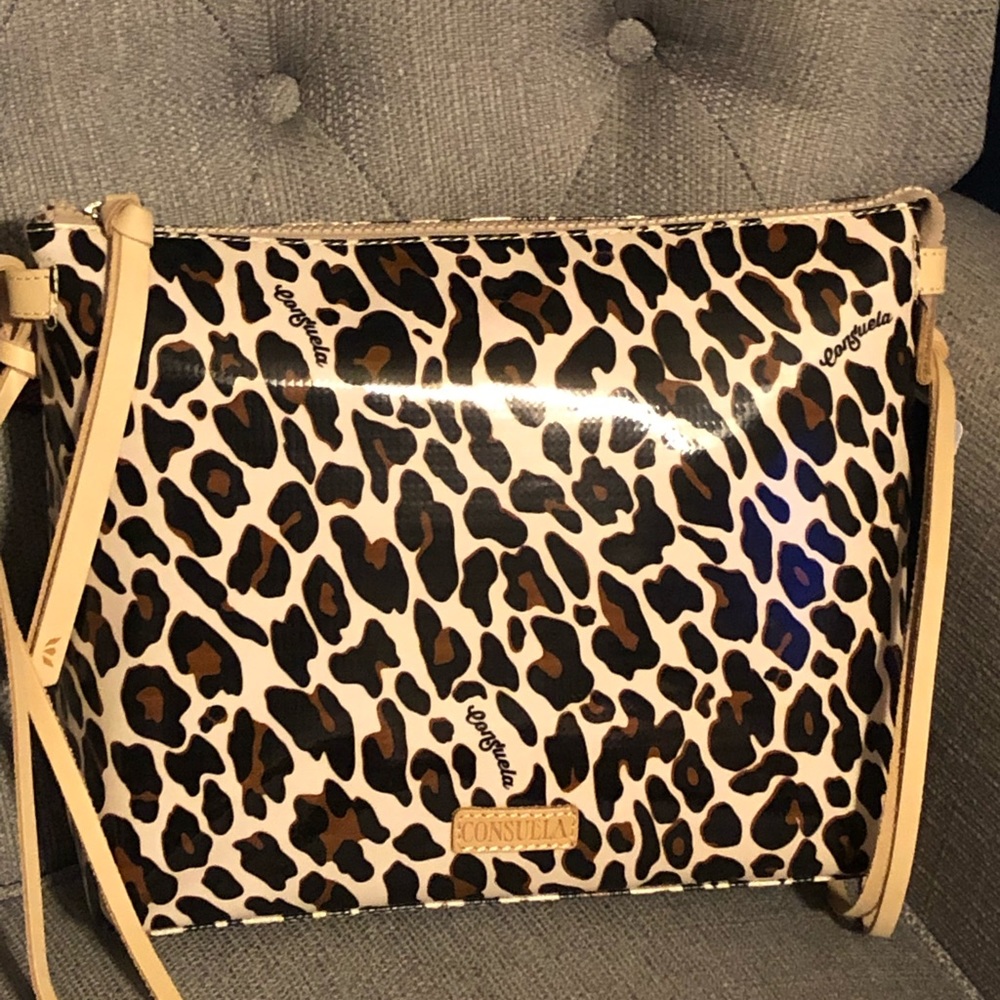 Consuela Mona Leopard Downtown